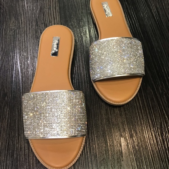 Glam-Her Slides in Silver - Picture 2 of 2